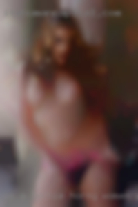 I'm a techie horny women plain and simple from Los Angeles!