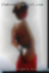 Wants swingers singles a good lady around him.